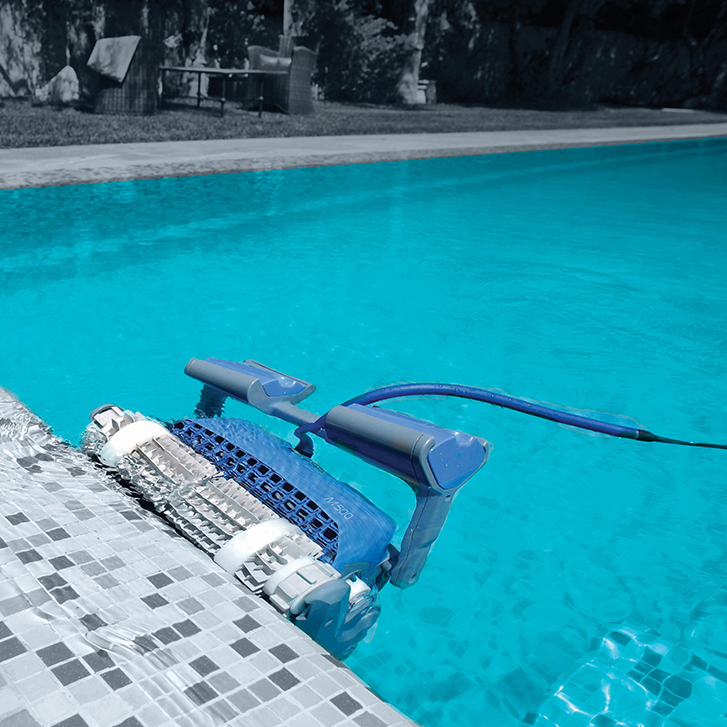 Alliance Piscines PISCINE LA ROCHE SUR YON Profitez De Nos Solutions De Chauffage Et De Nettoyage De Piscines Intelligentes