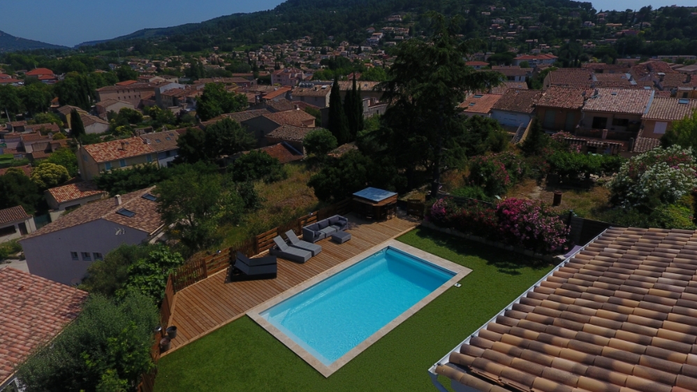 Alliance Piscines PISCINE LA ROCHE SUR YON KRYPTONITE C 8M 3