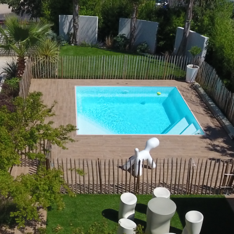 Alliance Piscines PISCINE LA ROCHE SUR YON Celestine 4 Blanche C1 Copie