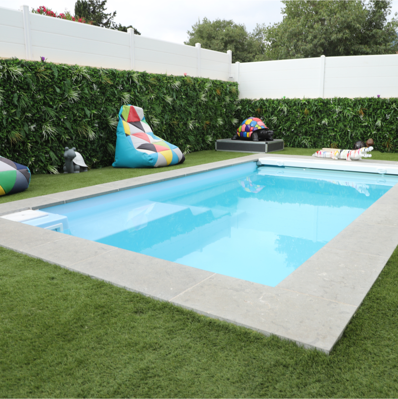 Alliance Piscines PISCINE LA ROCHE SUR YON City Bleue Volet Immerge C1 10