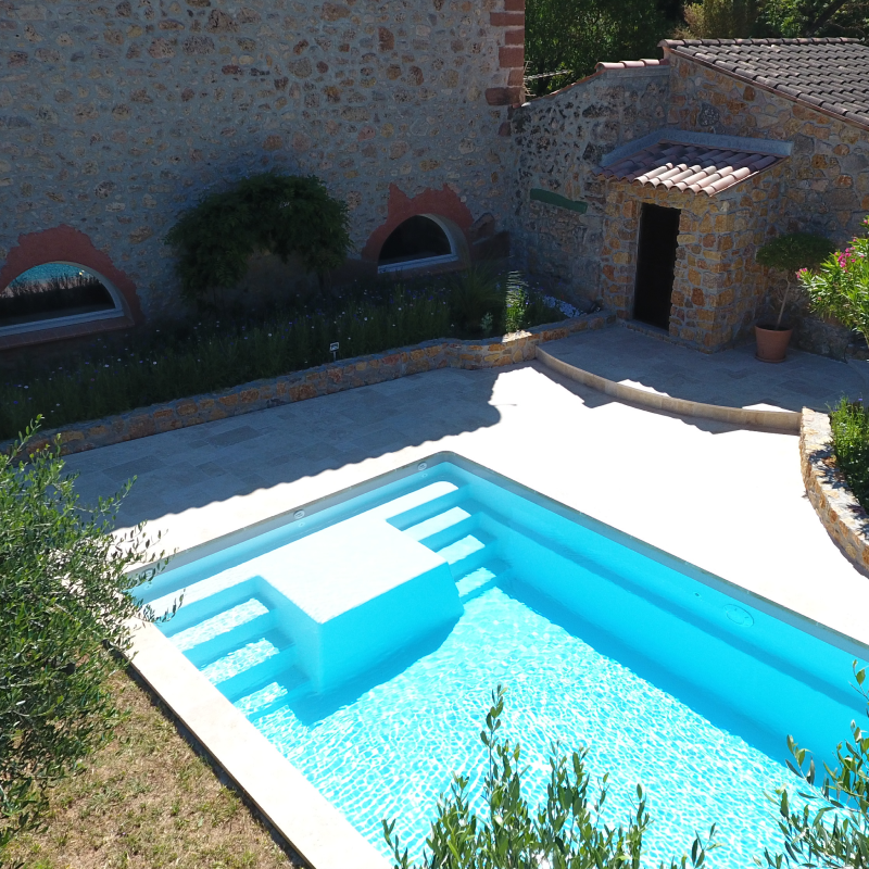 Alliance Piscines PISCINE LA ROCHE SUR YON Galaxite 6.6 Grise CoverIn G2 5