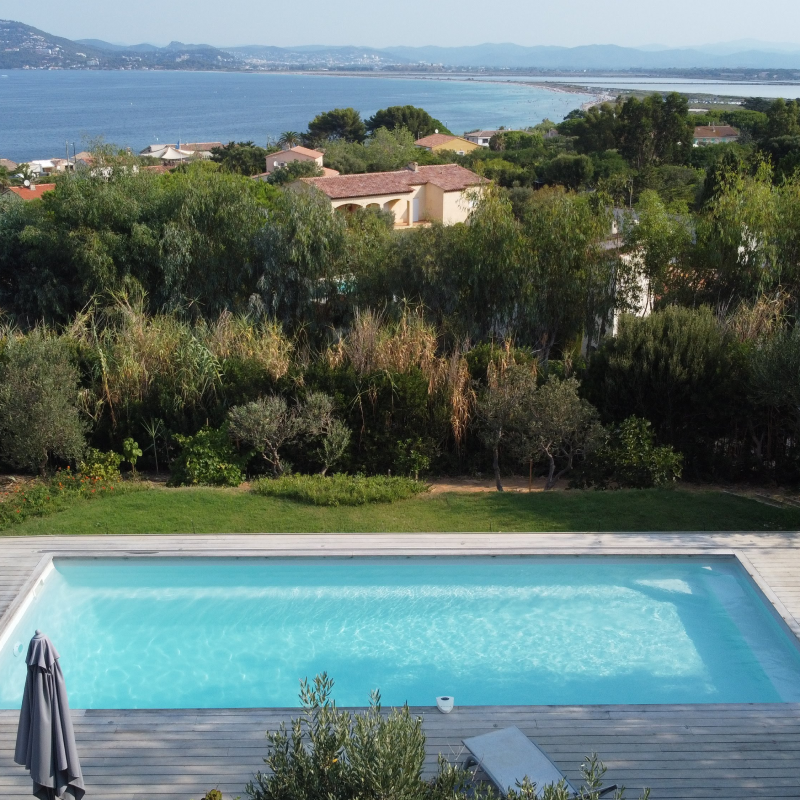 Alliance Piscines PISCINE LA ROCHE SUR YON Kryptonite 10 Grise K9 2