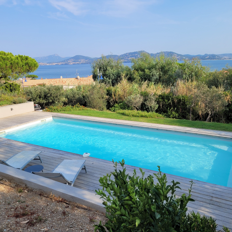 Alliance Piscines PISCINE LA ROCHE SUR YON Kryptonite 10 Grise K9 26