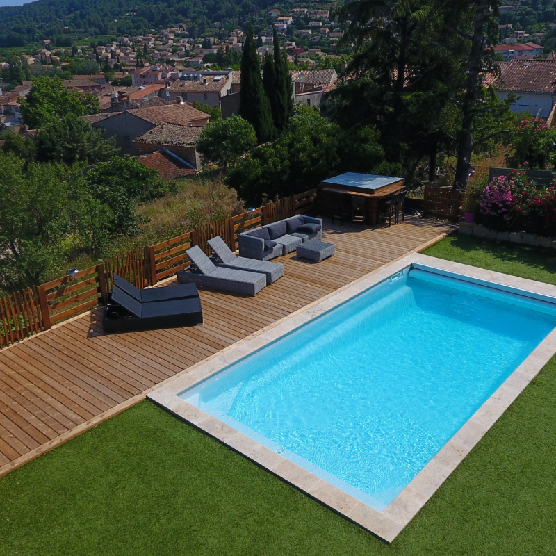 Alliance Piscines PISCINE LA ROCHE SUR YON Kryptonite 8C Grise Coverin KC2 7