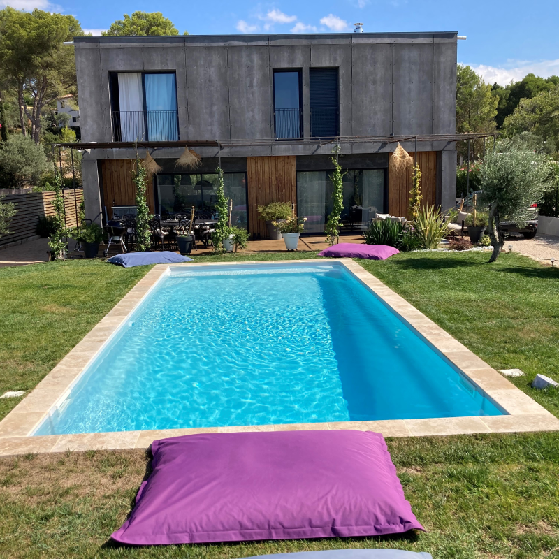 Alliance Piscines PISCINE LA ROCHE SUR YON Kryptonite 9C Grise KC3 4