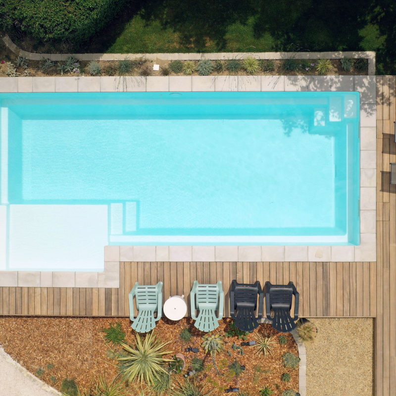 Alliance Piscines PISCINE LA ROCHE SUR YON Larimar Blanche L2 1 Copie