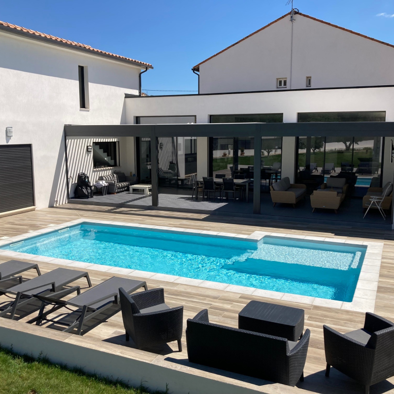 Alliance Piscines PISCINE LA ROCHE SUR YON Larimar Blanche L3 1 Copie